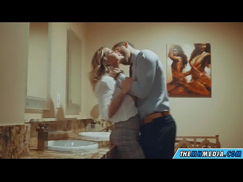 ❤️ Kad te prsata plavuša zavede u javnom toaletu ️ Ruski porno na bs.sexvideosex.top